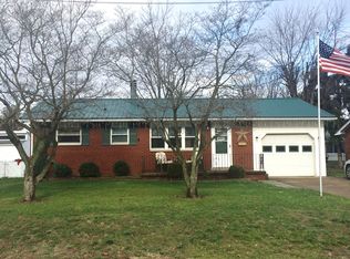 1580 Lois St, Belpre, OH 45714