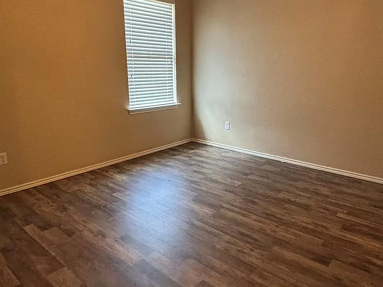 301 Comal Run — Photo 17