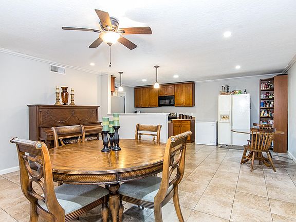 3rd image of 4404 Trafalgar Dr