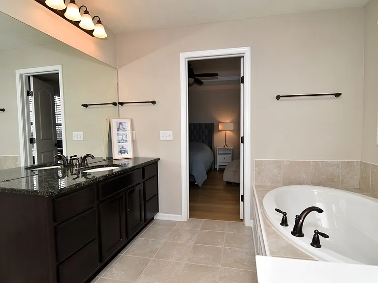 6470 Park Pointe Ct — Photo 31