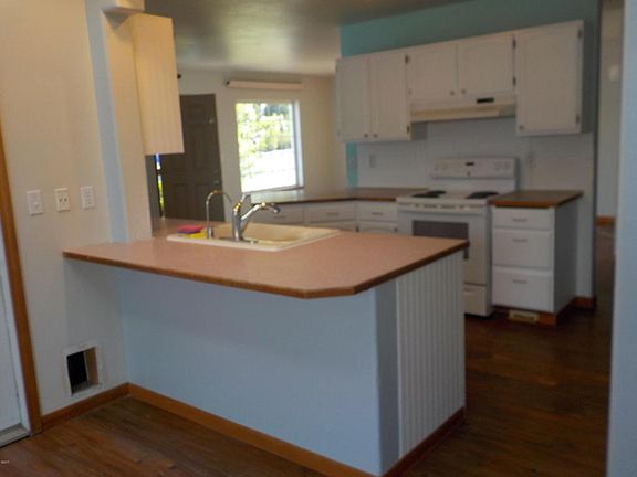 5th image of 250 NE 70th St