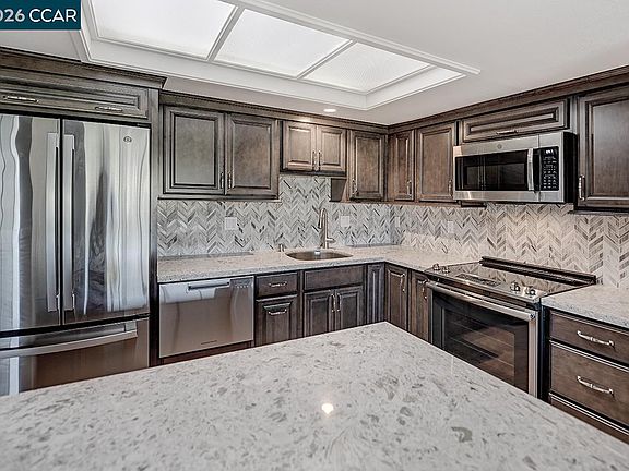 3rd image of 3136 Ptarmigan Dr APT 5