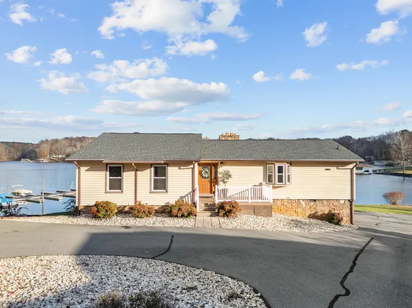 256 Shady Wood Dr, Union Hall, VA 24176