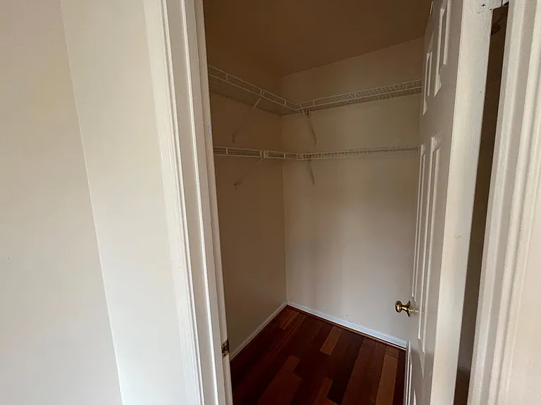 7727 Rockledge Ct — Photo 30