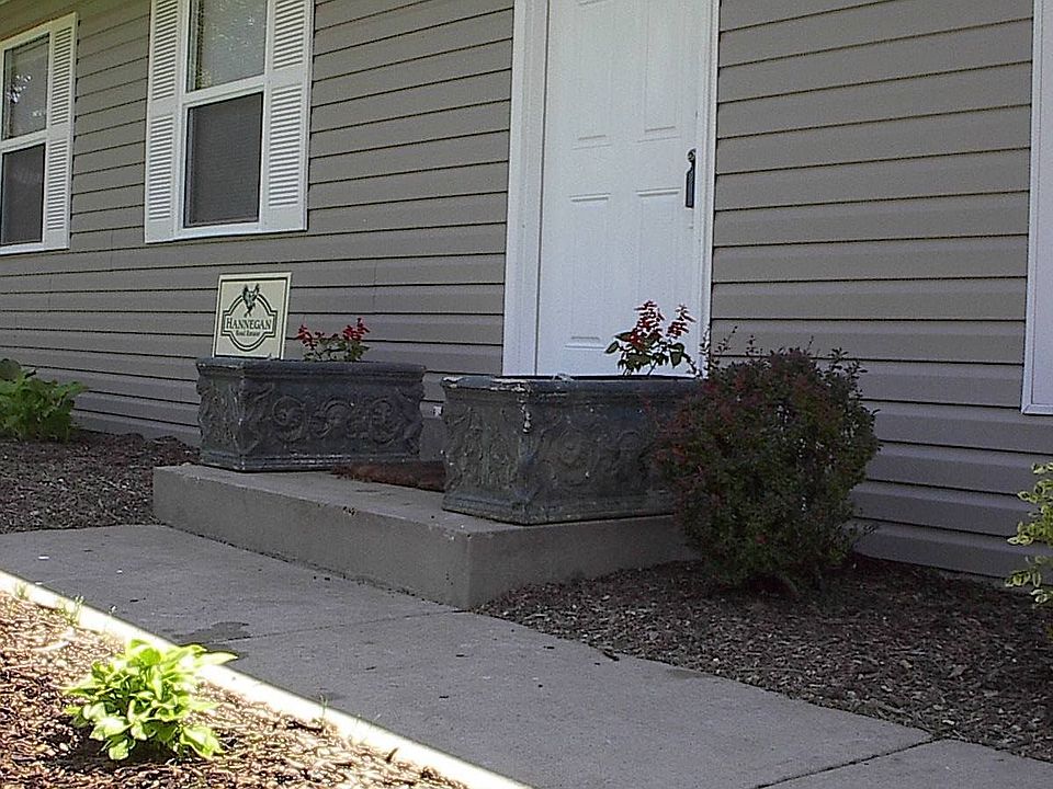 New vinyl siding and door