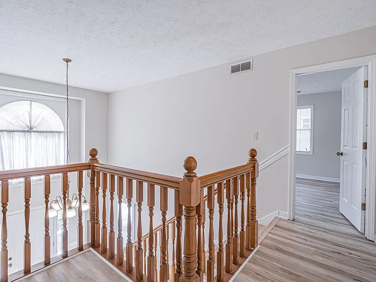 2402 Betsy Ct SW — Photo 22