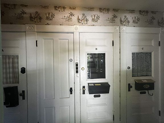 5th image of 27 Holly Street