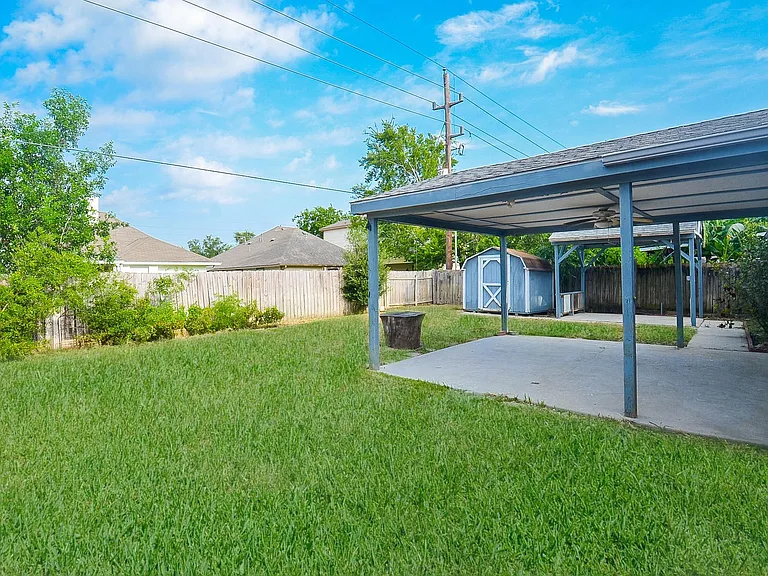 3722 Brier Gardens Dr — Photo 46