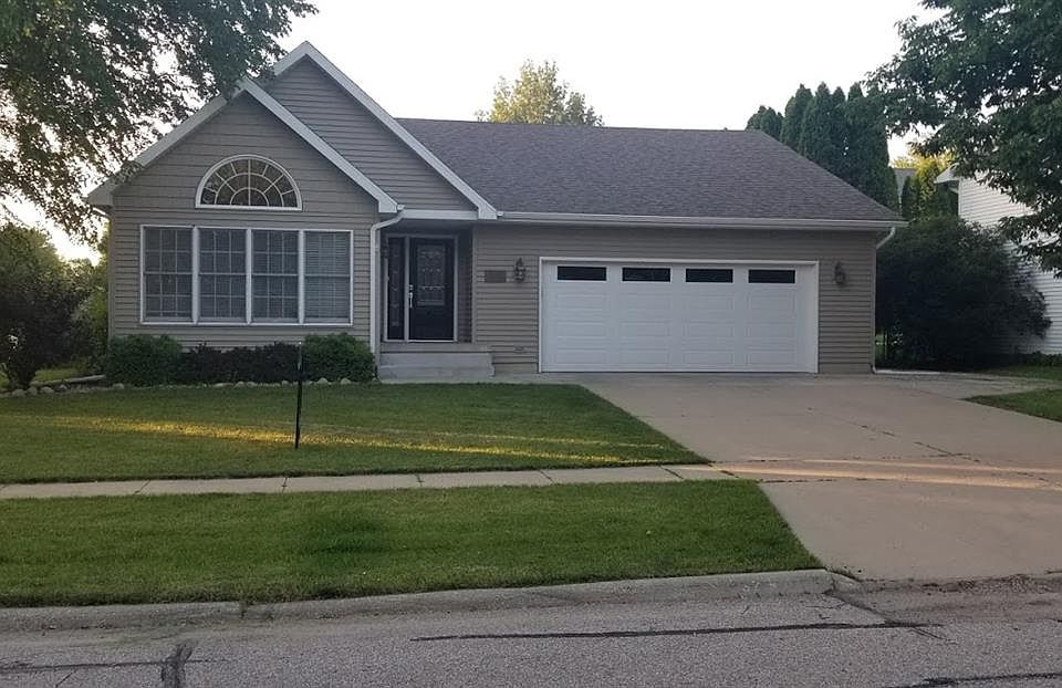 1st image of 2323 Yorkshire Dr