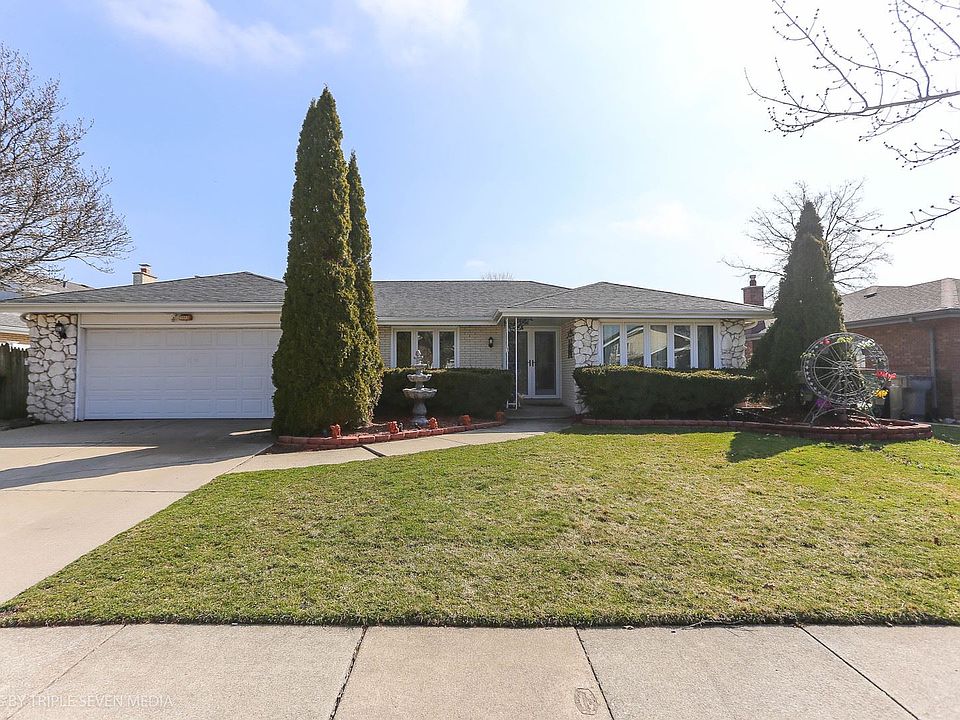1st image of 15543 Catalina Ct