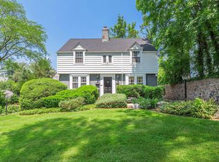 221 Manhasset Ave, Manhasset, NY 11030
