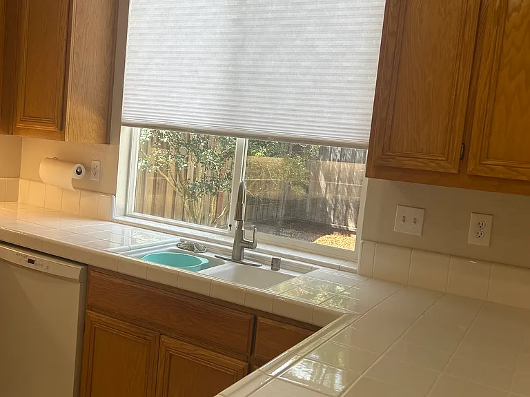 1202 Mateo Dr — Photo 9