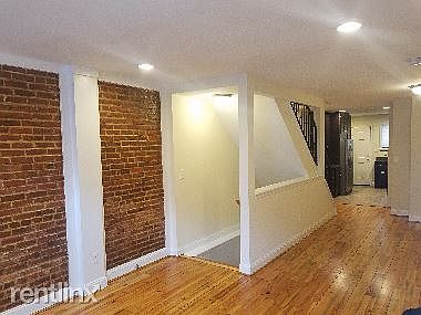 2nd image of 1603 W Pratt St