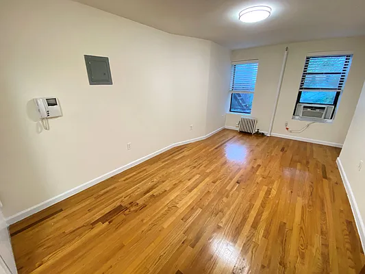 Rented by OvCo Realty | media 2