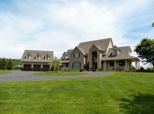 15 Stoudts Ln, Easton, PA 18042