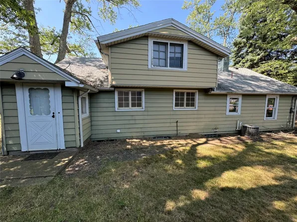 2105 Fairmont Pkwy, Erie, PA 16510