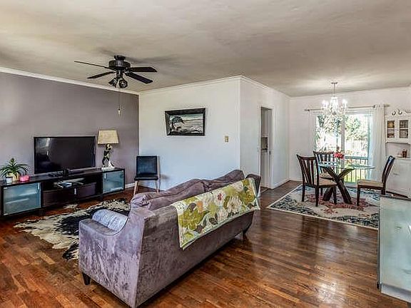 5th image of 209 Clifford Ave