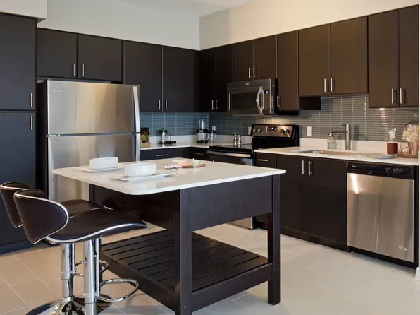 Modera Douglas Station