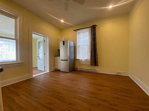 5th image of 10 Shanley St #C