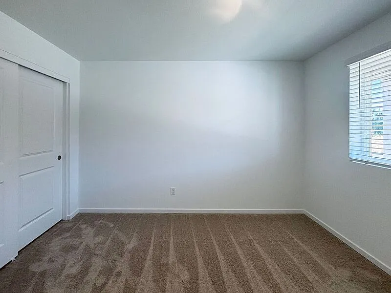 3 bed, 2.0 bath, 1219 sqft, $2,495 — Photo 3