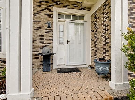 2nd image of 1287 Almaden Ln