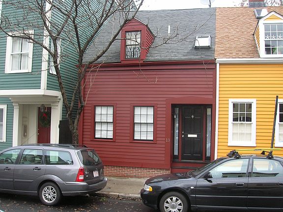 13 Bartlett Front View