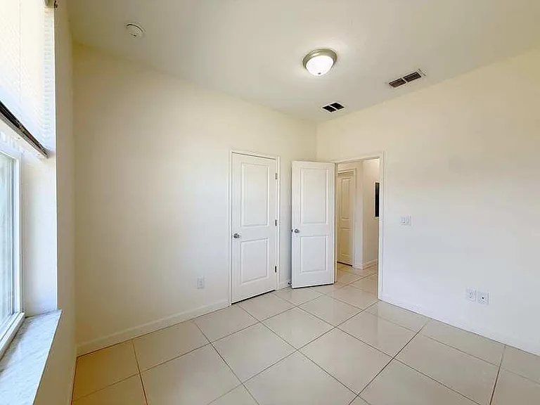 2 W Orange St #102 — Photo 24