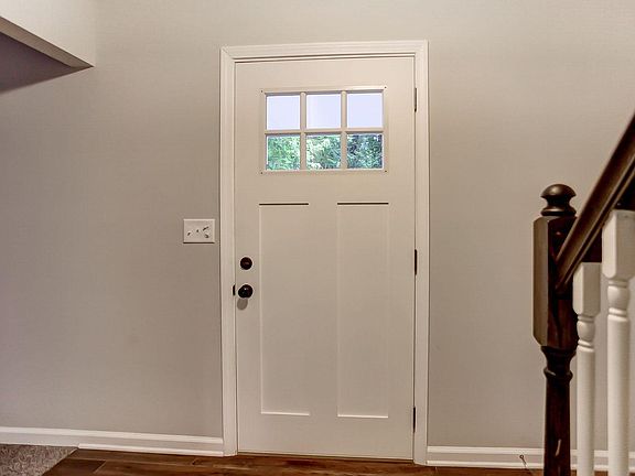 5th image of 4127 Willow Hollow Dr