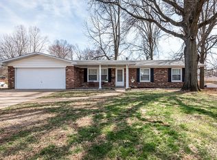 41 Westbury Dr, Swansea, IL 62226