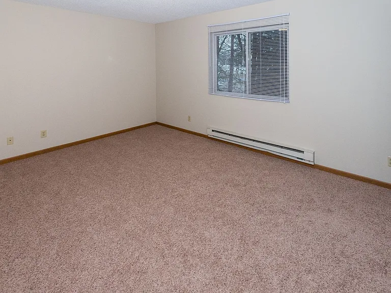 Pine Ridge Apartments — Photo 14