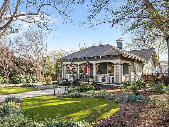 3rd image of 1605 Fairview Rd