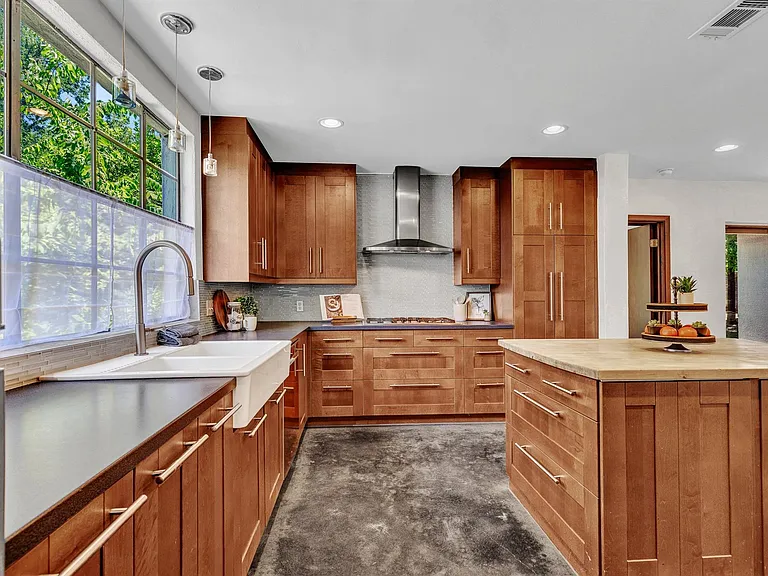 1208 Fairwood Rd — Photo 13