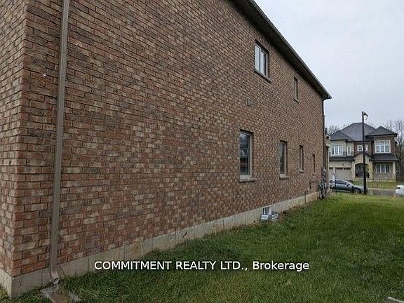 4th image of 32 Stauffer Rd