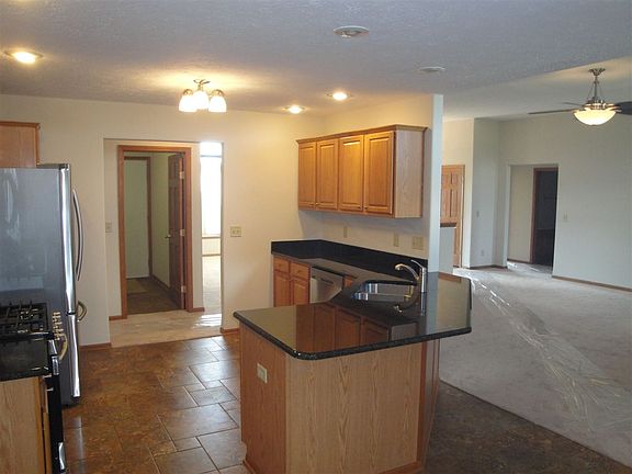 3rd image of 13134 Foxglove Ln