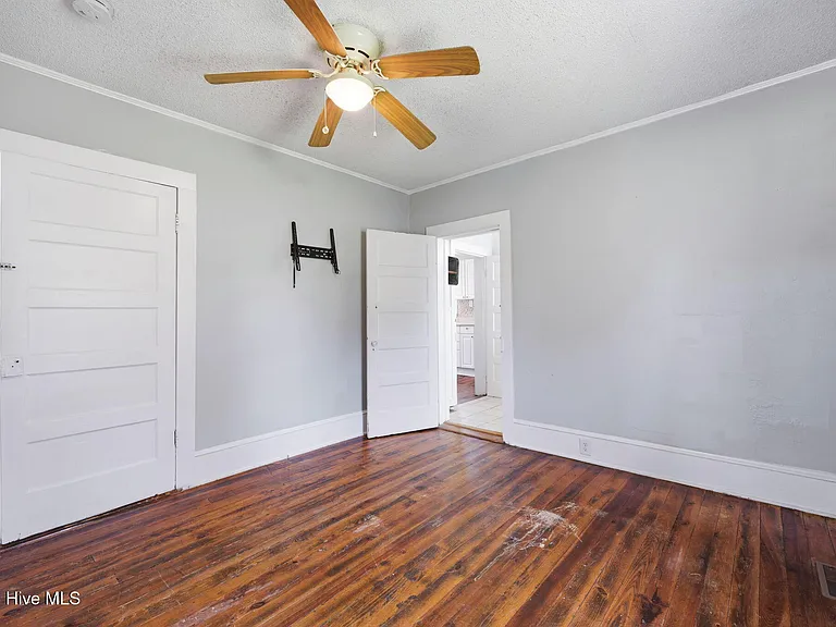 1304 Stallings Pkwy — Photo 16