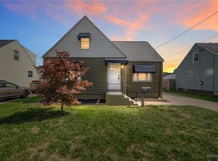 253 N Meadowbrook Pkwy, Cheektowaga, NY 14206