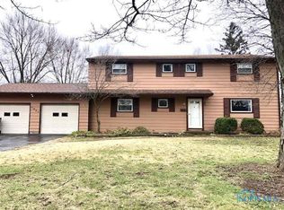 1827 Camelot Ln, Findlay, OH 45840