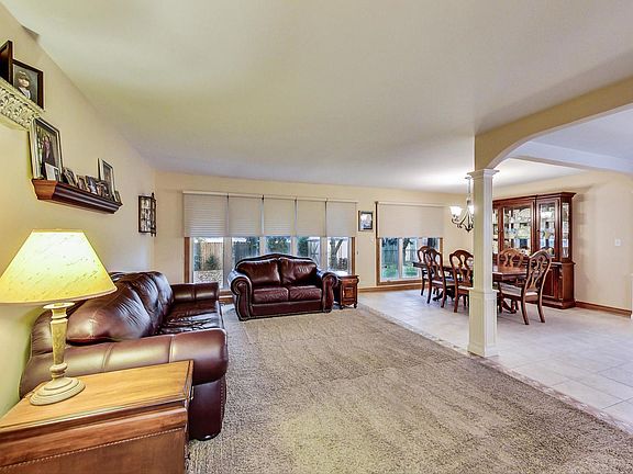 4th image of 1703 W Lexington Dr