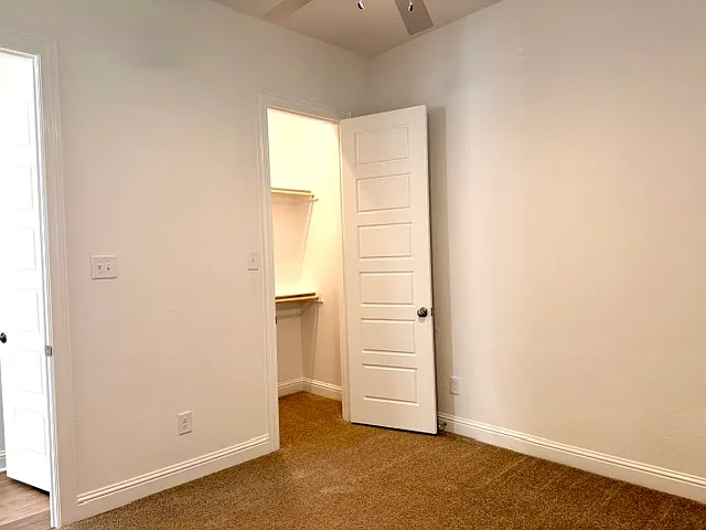 217 Silo Dr — Photo 3