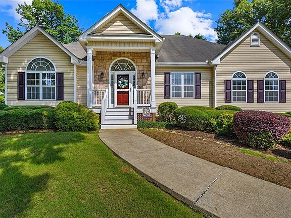 2nd image of 208 Stonegate Ct