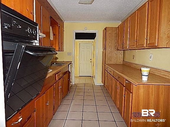 2nd image of 420 Holt St