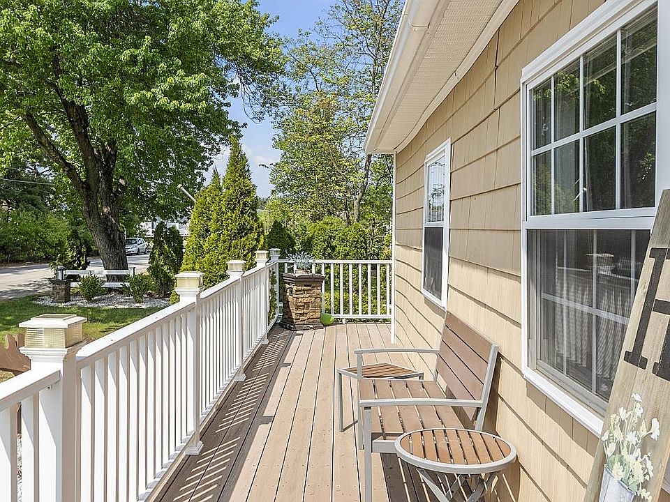 16 Dumaine Avenue, Nashua, NH 03063 Zillow