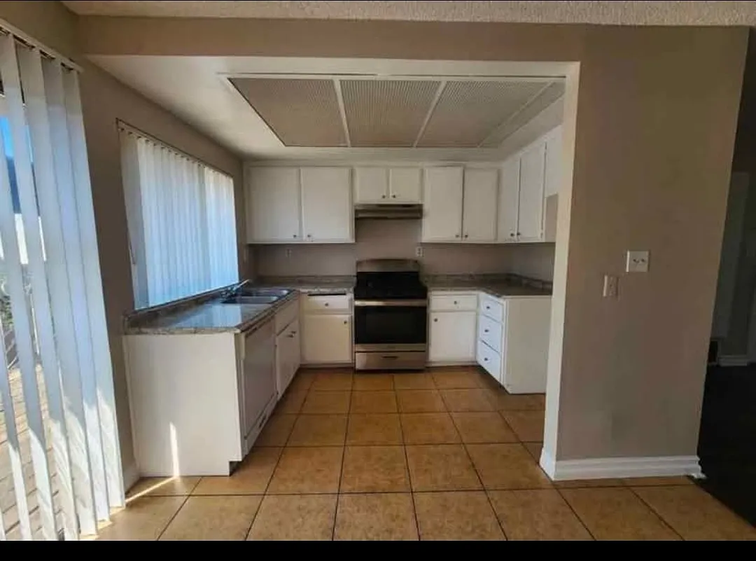 2 bed, $2,500 — Photo 1