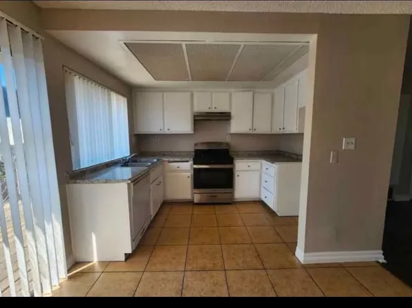 3500 W Commonwealth Ave #8, Fullerton, CA 92833