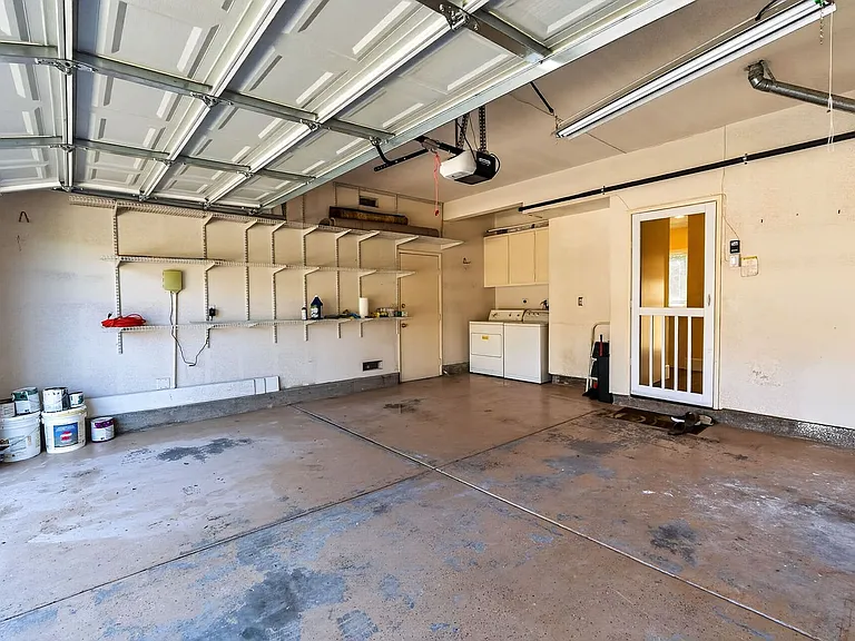10009 Kika Ct — Photo 28
