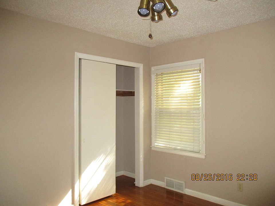 2nd image of 6136 Russell St