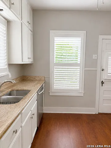 317 Blue Bonnet Blvd — Photo 6