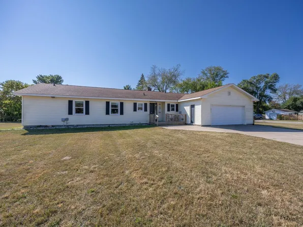 1011 Walnut St, Cadillac, MI 49601