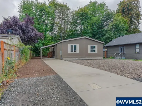 266 SE Hazel St, Mill City, OR 97360