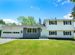 15 Riviera Dr, Rochester, NY 14624